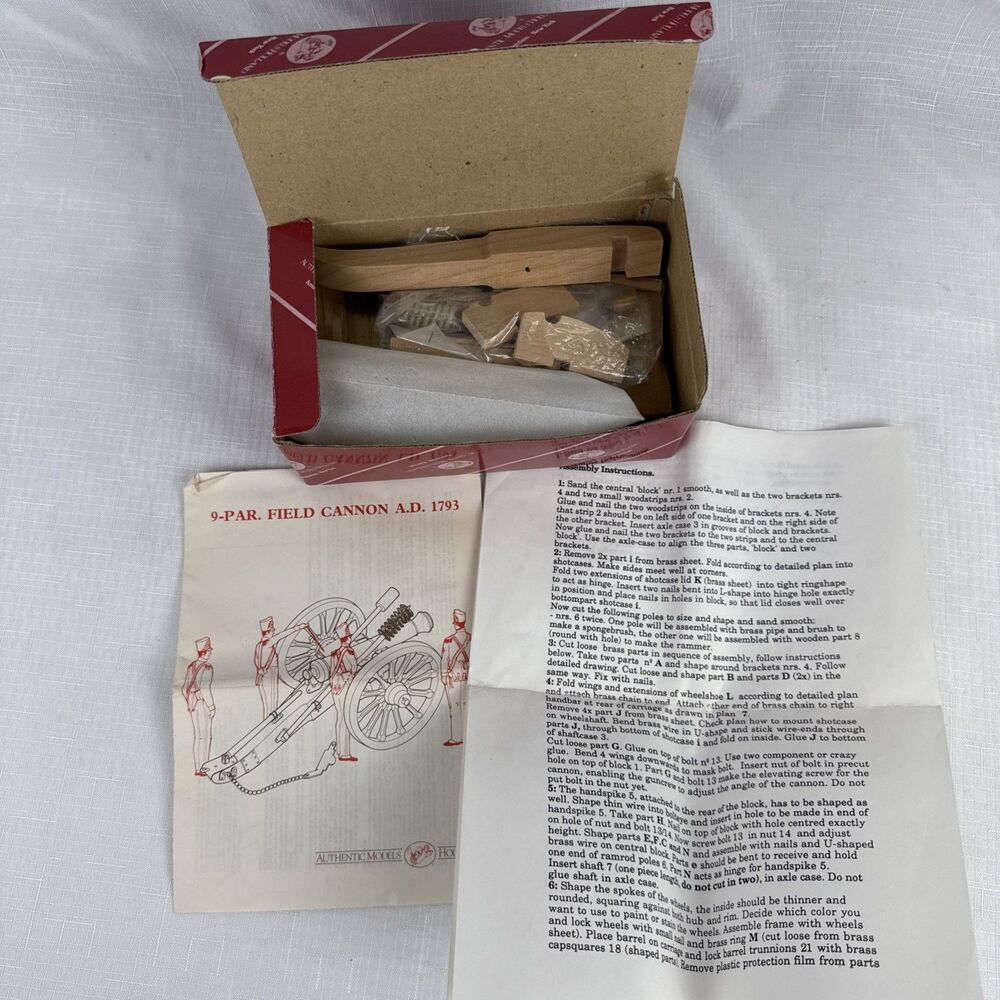 Authentic Models Holland 9-Par Field Cannon A.D. 1793